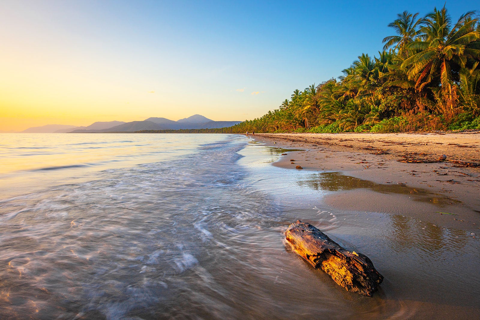 ساحل چهار مایلی، کوئینزلند - Four Mile Beach, Queensland
