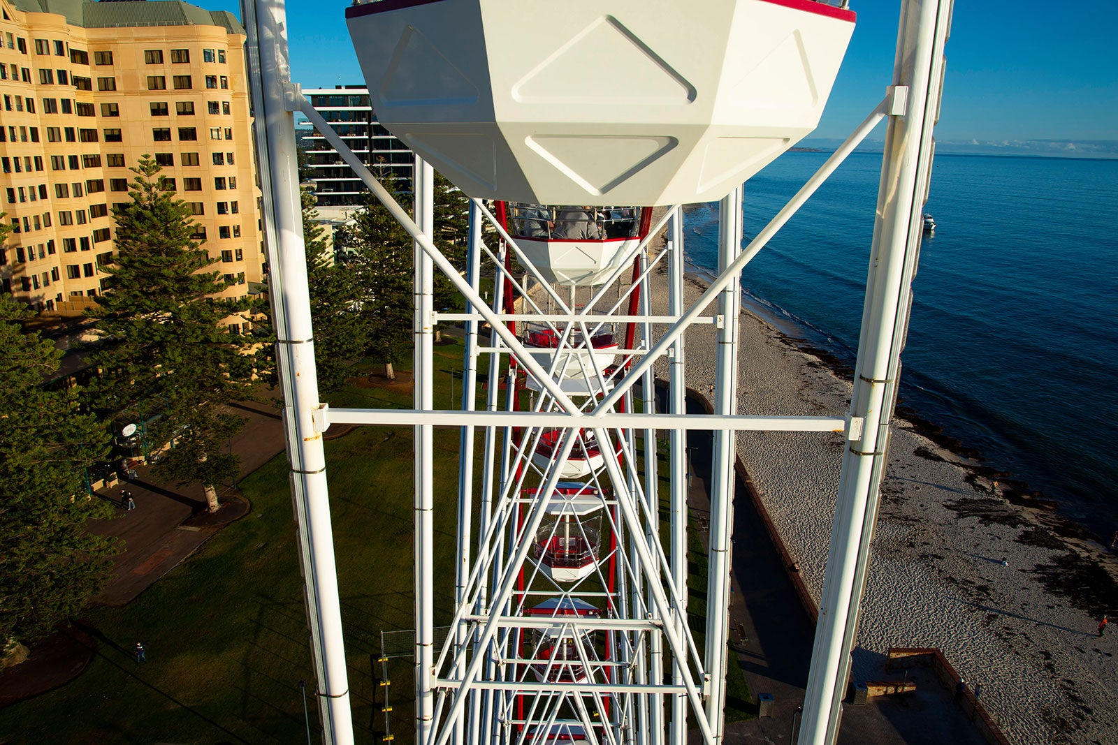 ساحل گلنلگ - Glenelg Beach