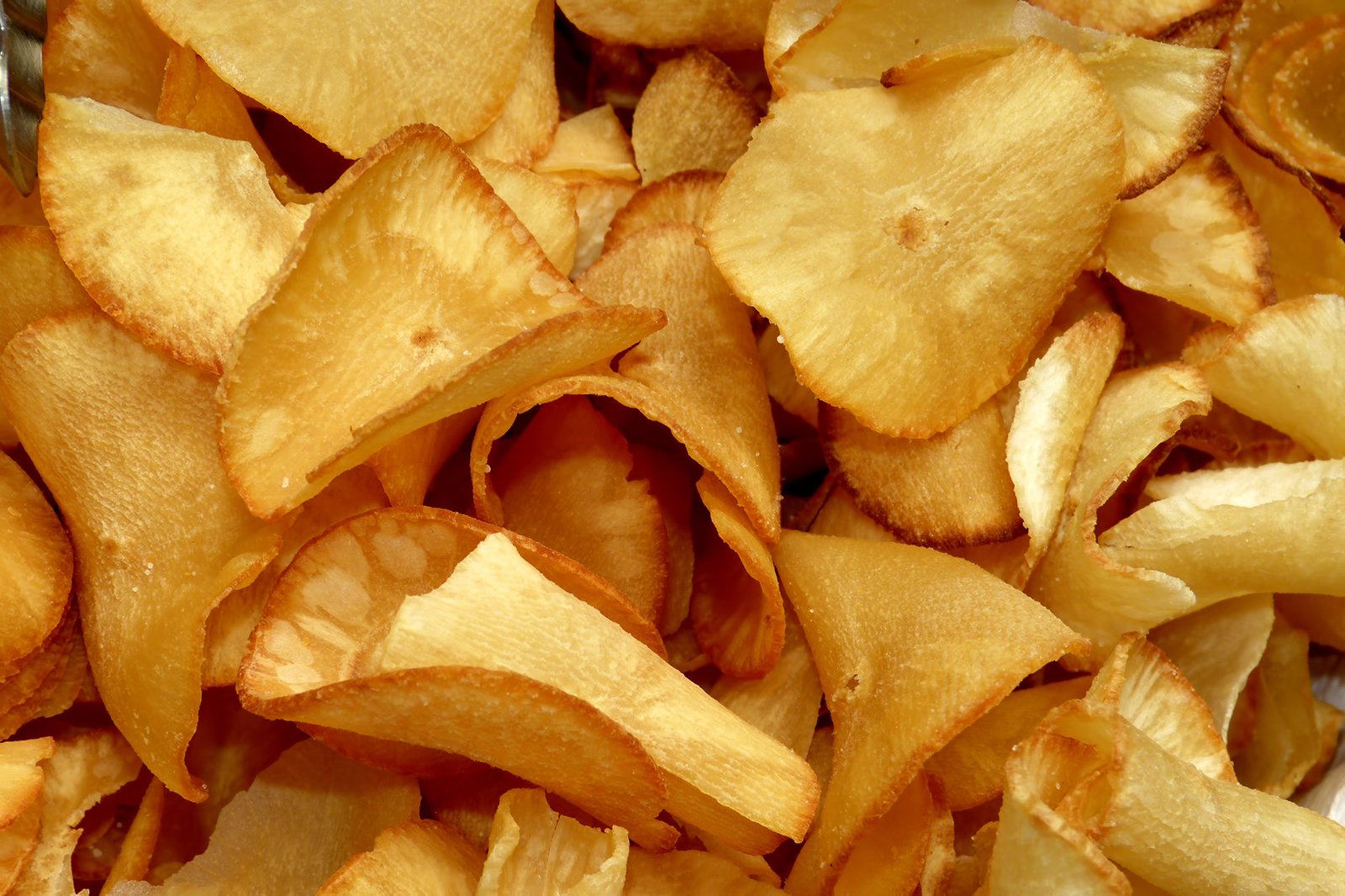 ماندیوکا فریتو (چیپس کاساوا) - Mandioca frito (cassava chips)