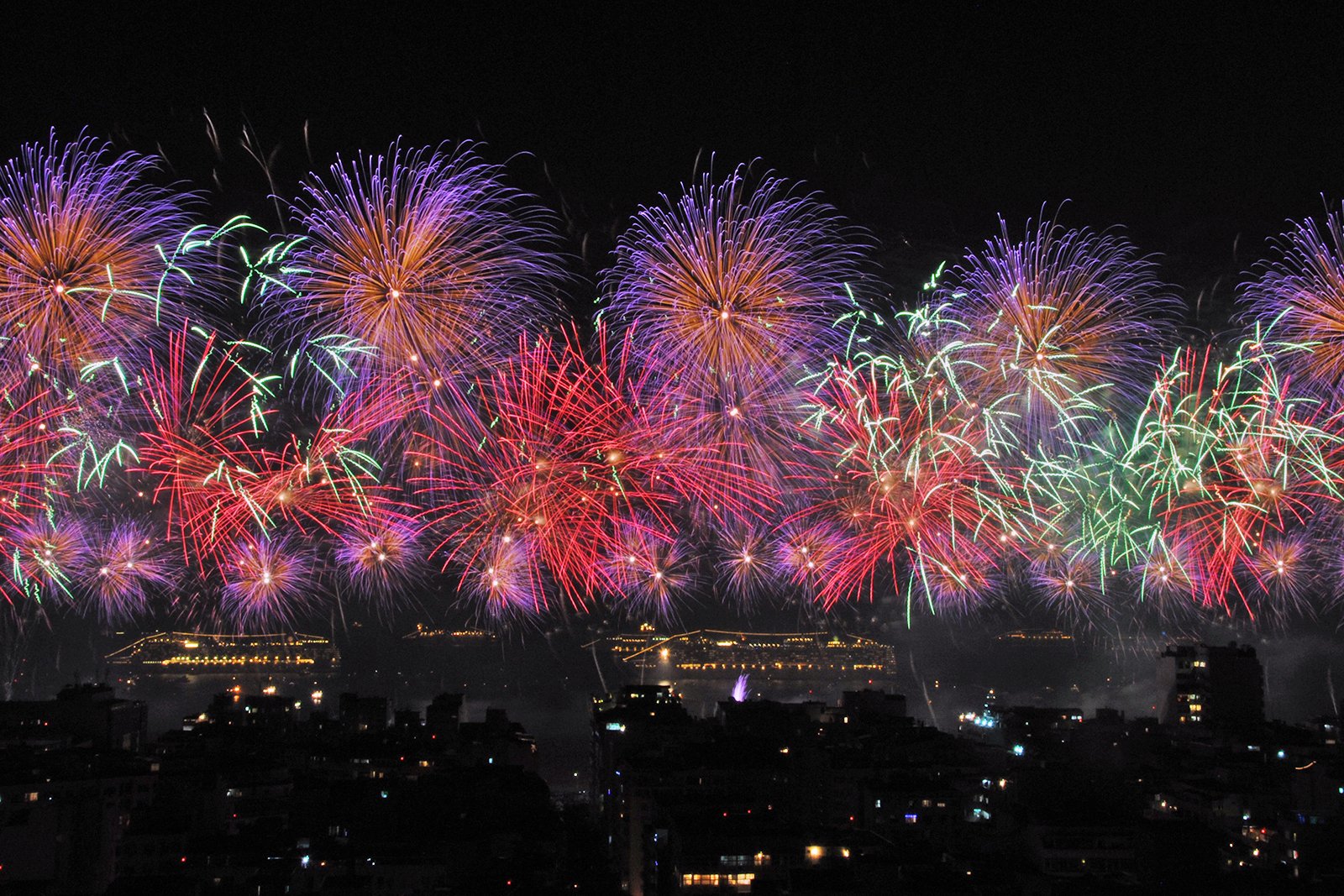 سال نو در ساحل - New Year’s on the beach