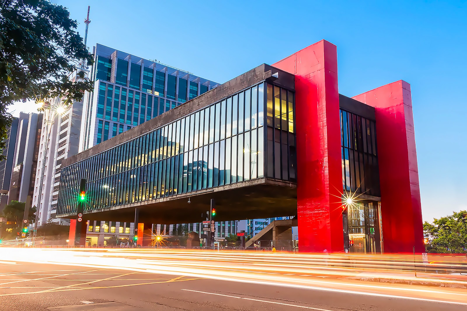 موزه هنر سائوپائولو - Sao Paulo Museum of Art