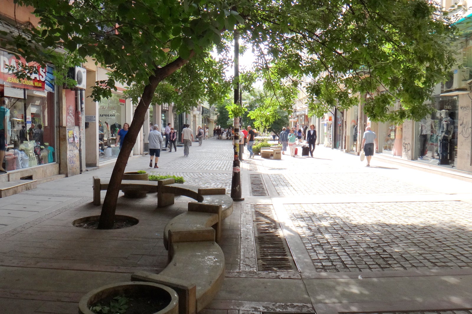 خیابان پیروتسکا - Pirotska Street