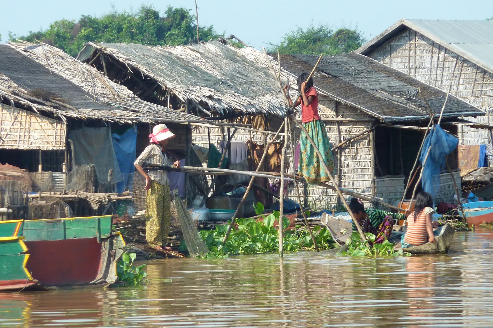 دهکده های شناور دریاچه تونله ساپ را کاوش کنید - Explore the floating villages of Tonle Sap Lake