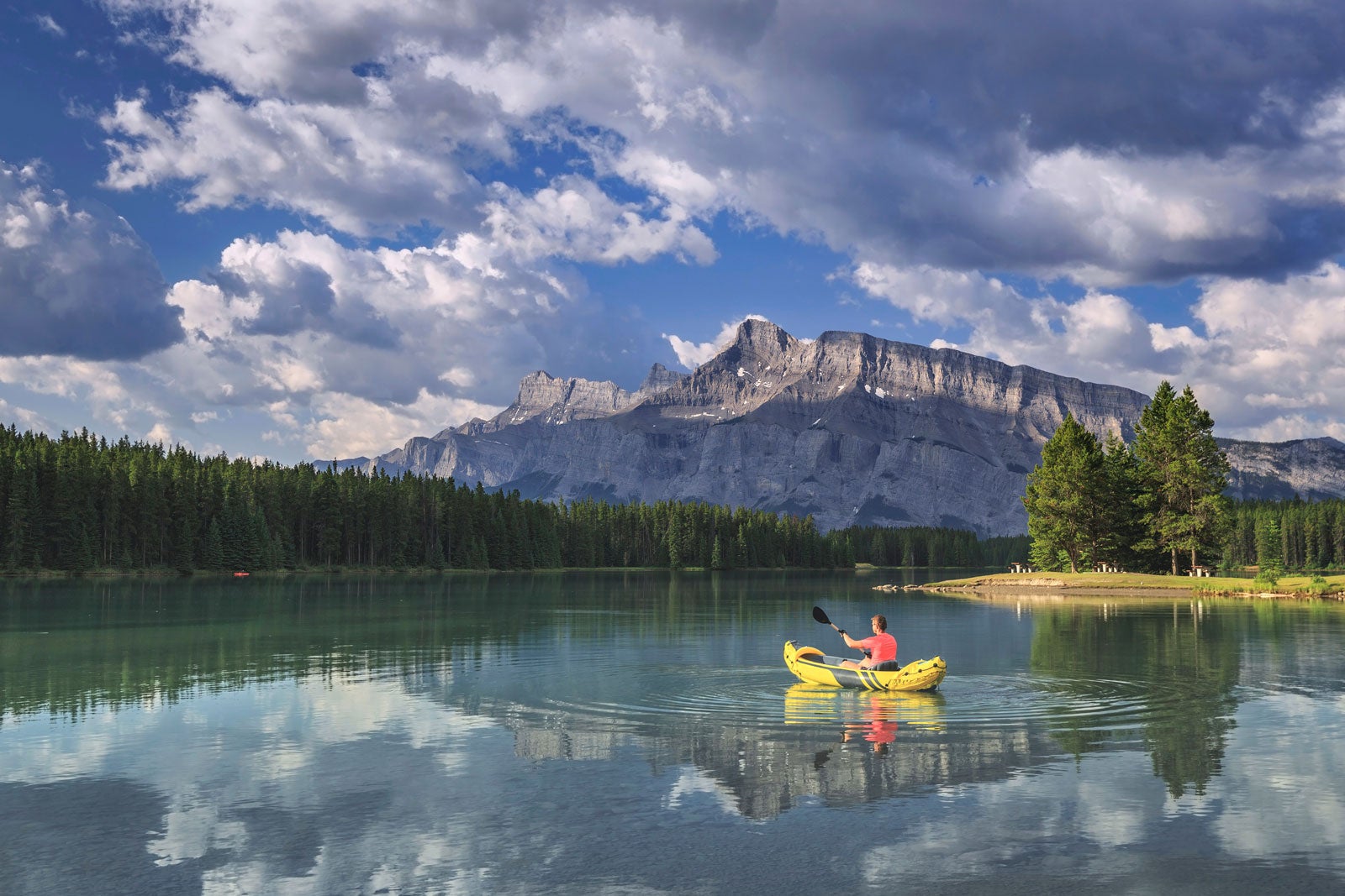 دو جک لیک - Two Jack Lake