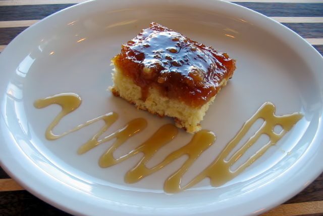 پودینگ chômeur (پودینگ مرد فقیر) - Pouding chômeur (poor man’s pudding)