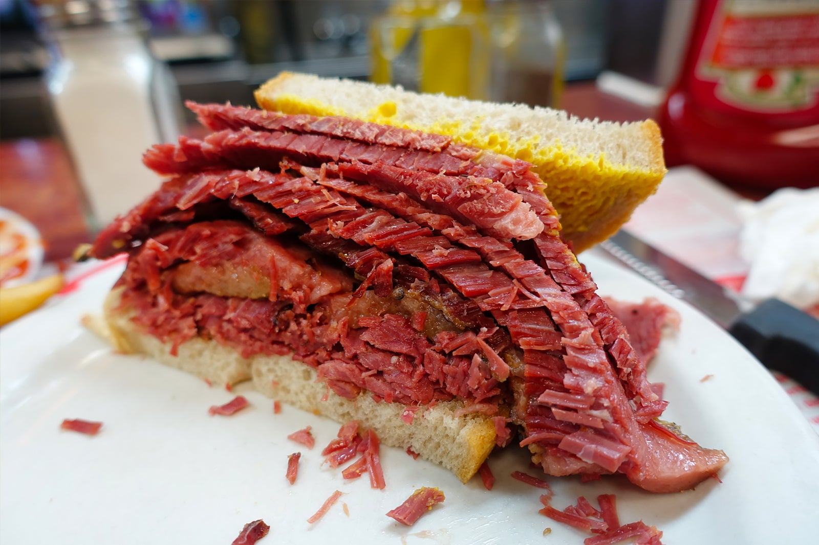 اغذیه فروشی شوارتز - Schwartz’s Deli