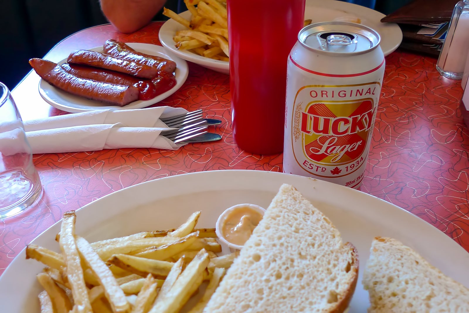 رستوران لوسی ایست ساید - Lucy’s Eastside Diner