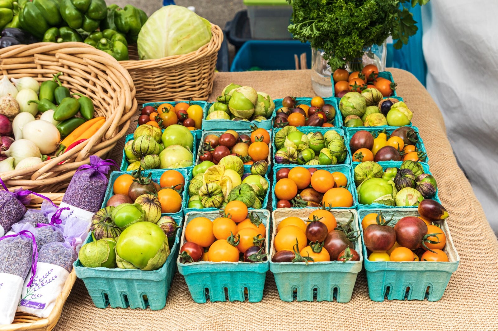 بازار کشاورزان مرکز شهر - Downtown Farmers Market