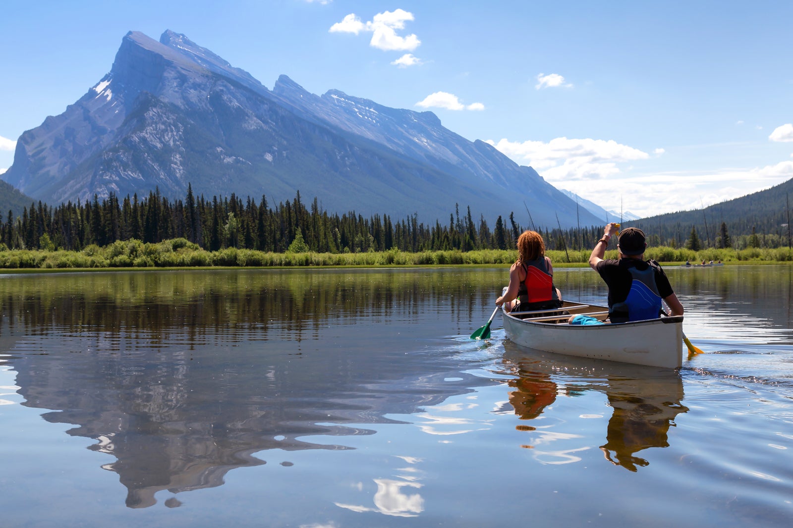 دریاچه های سرخابی - Vermilion Lakes