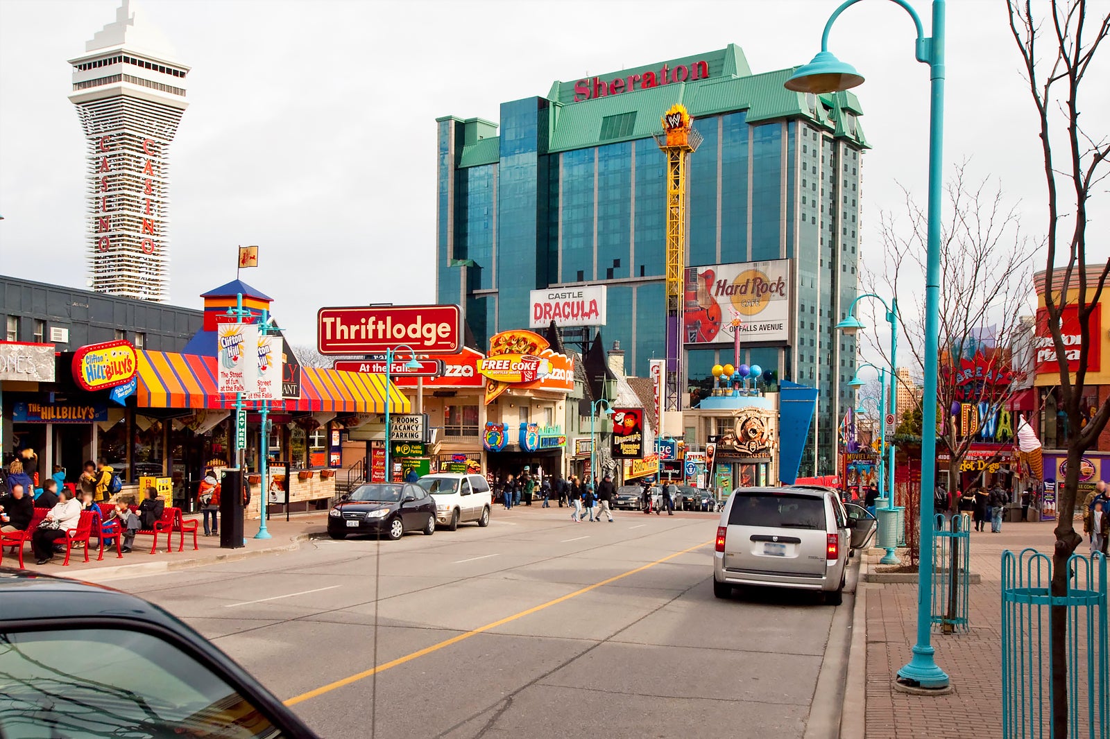 خرید کلیفتون هیل - Clifton Hill Shopping