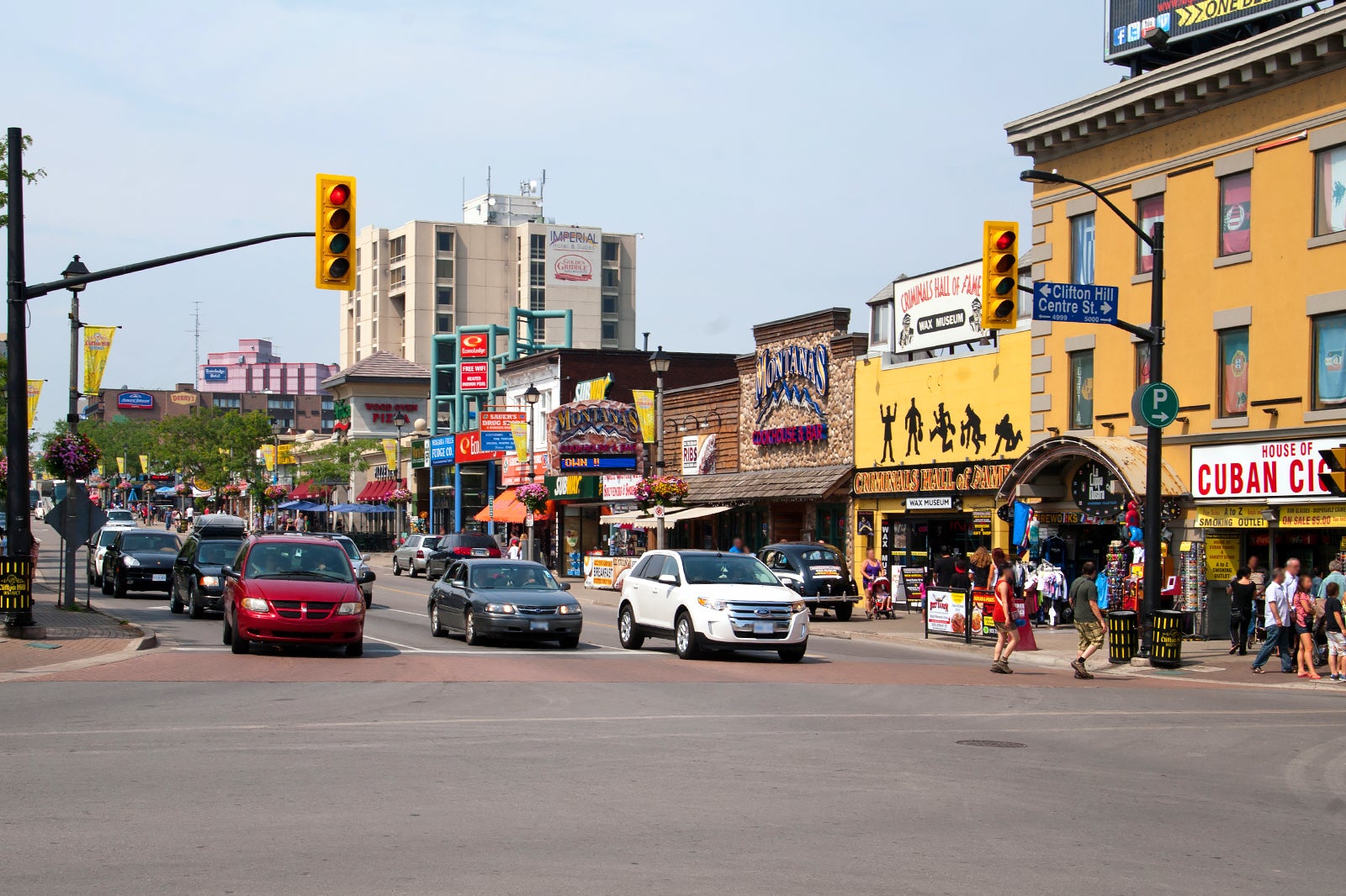 خیابان ویکتوریا - Victoria Avenue