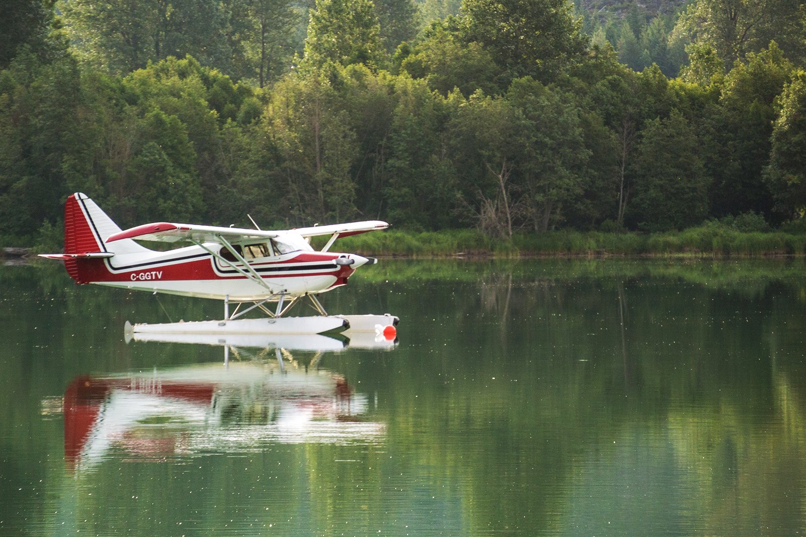 تور با هواپیمای شناور - Touring by floatplane