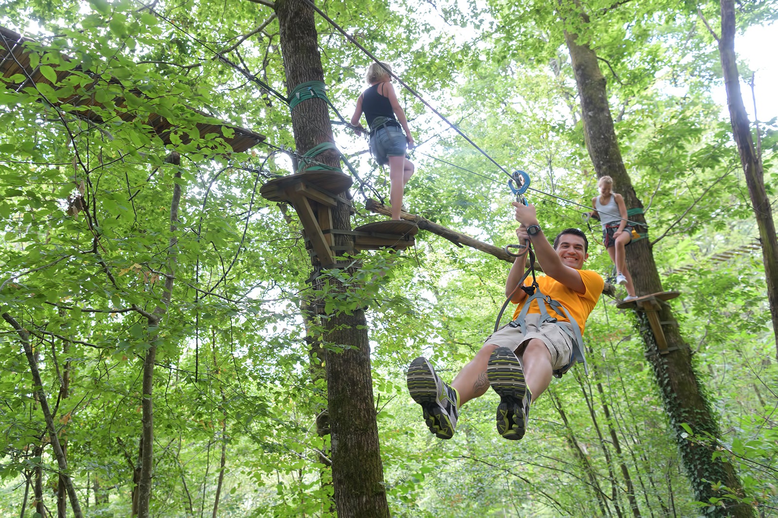 زیپلینگ در کوه کوگار - Ziplining at Cougar Mountain