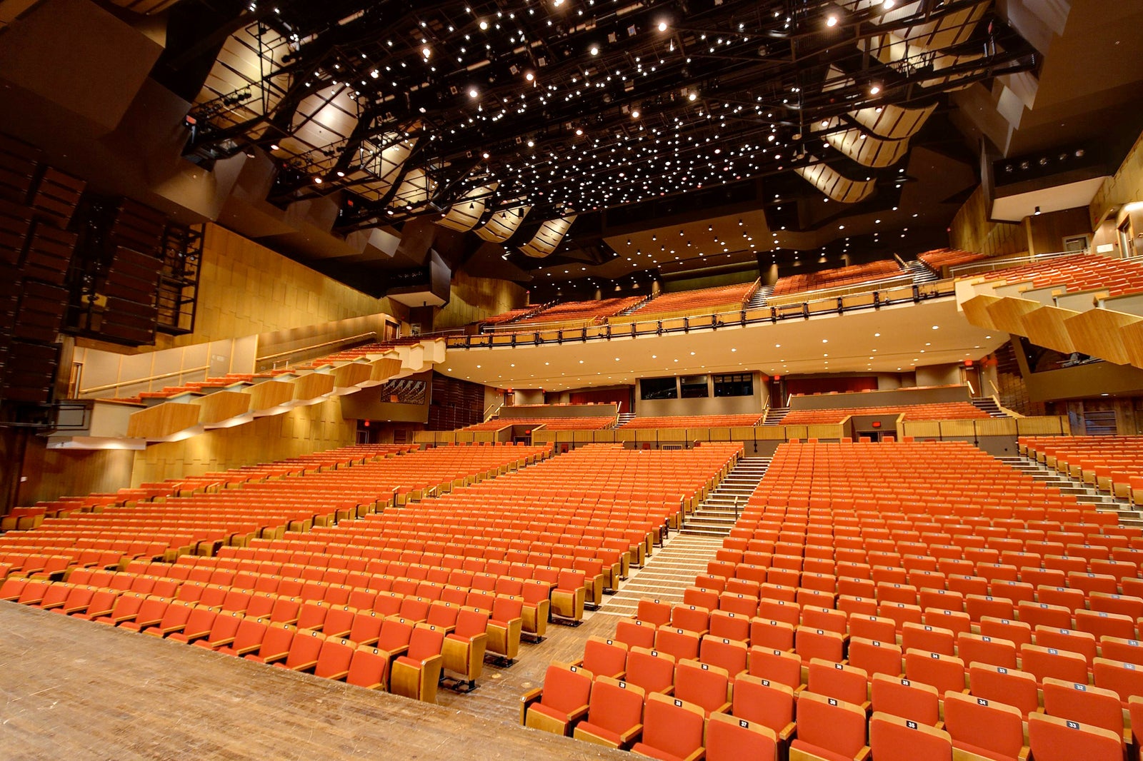 تئاتر ملکه الیزابت - Queen Elizabeth Theatre