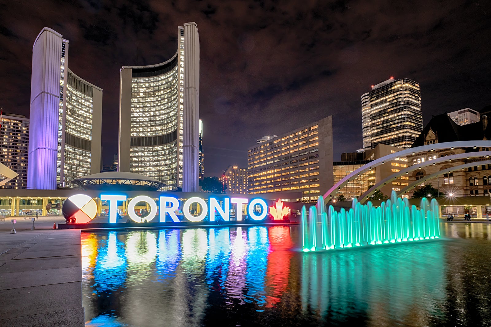 میدان ناتان فیلیپس - Nathan Phillips Square