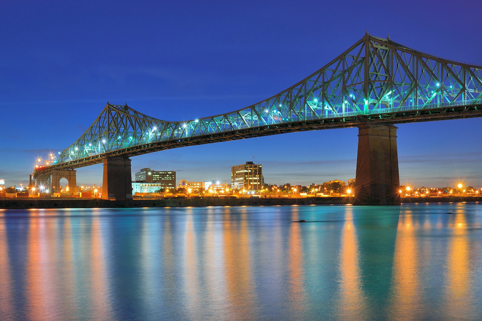 سفرهای دریایی غروب خورشید در رودخانه سنت لارنس - Sunset cruises on the Saint-Lawrence River