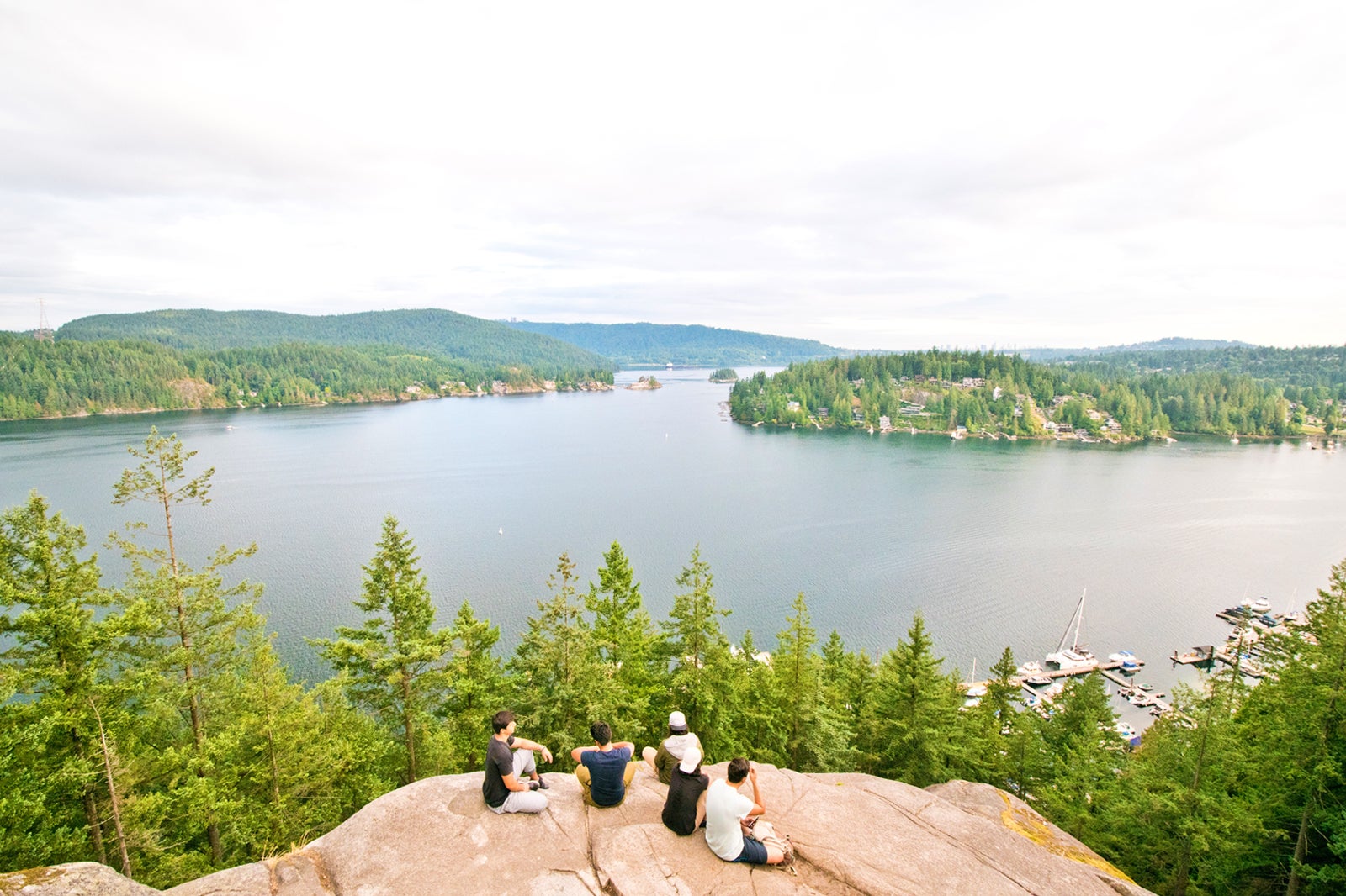 کوهنوردی در سنگ معدن در دیپ کوو - Quarry Rock Hike at Deep Cove