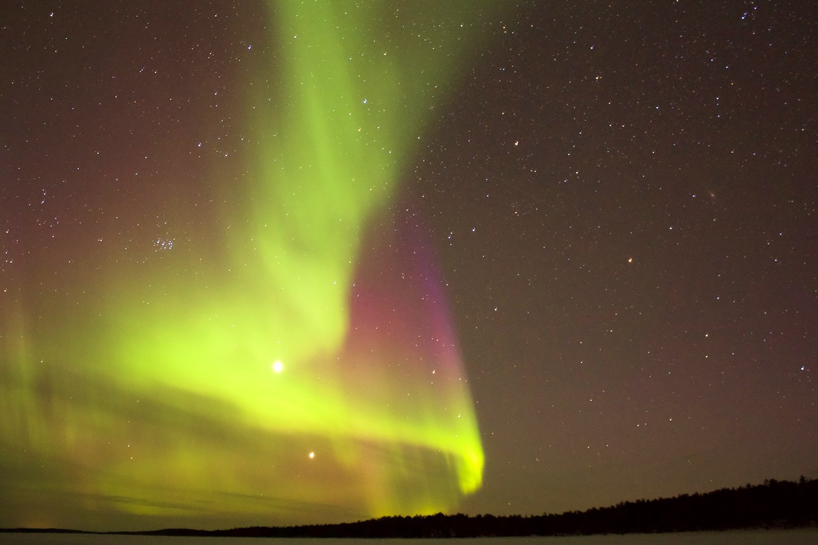 شفق شمالی را از بانک های اسپانیا ببینید - See the Northern Lights from the Spanish Banks