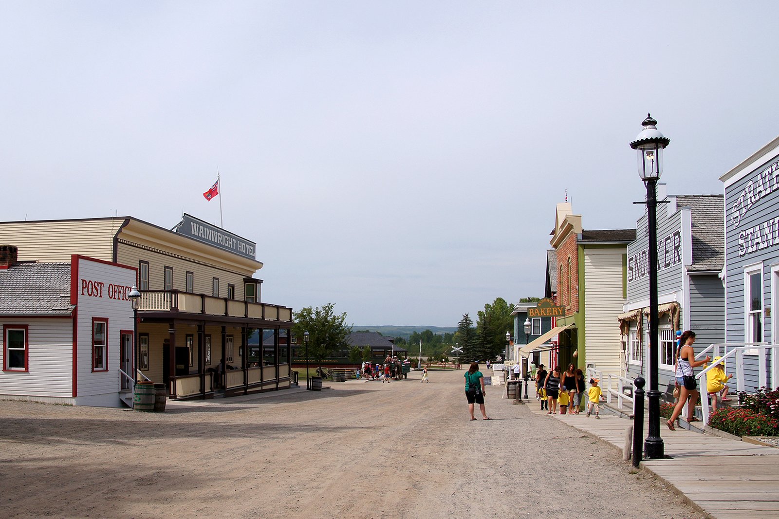 دهکده تاریخی پارک میراث - Heritage Park Historical Village