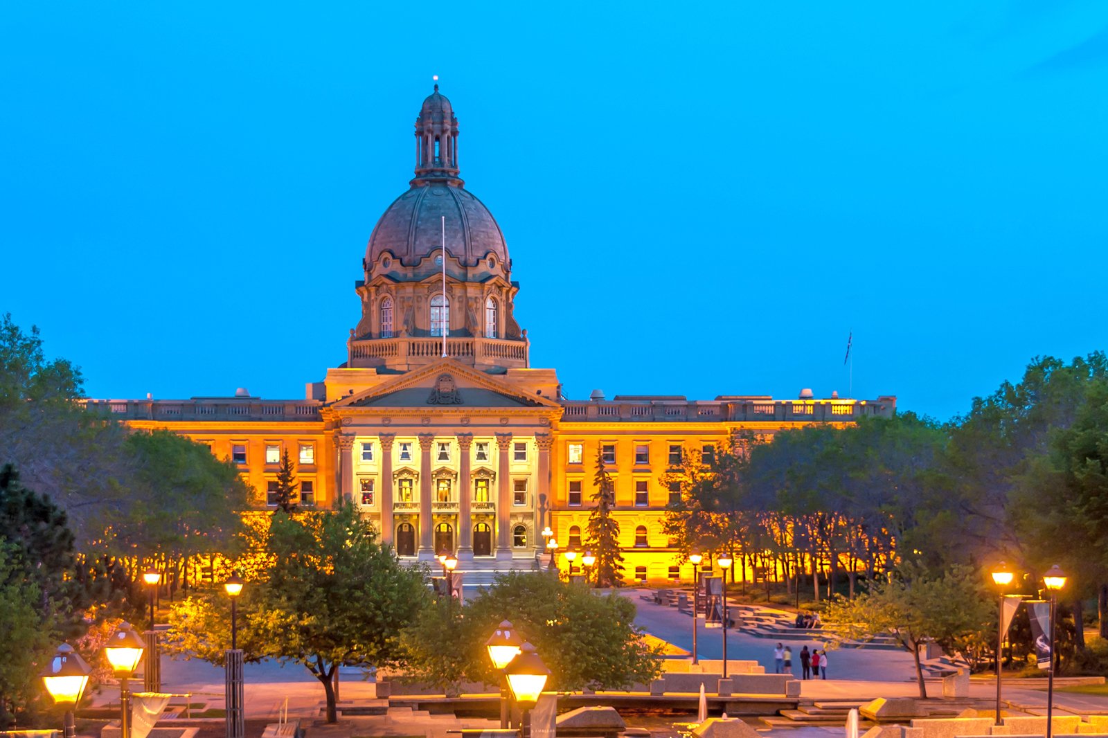 ساختمان قانونگذاری آلبرتا - Alberta Legislature Building