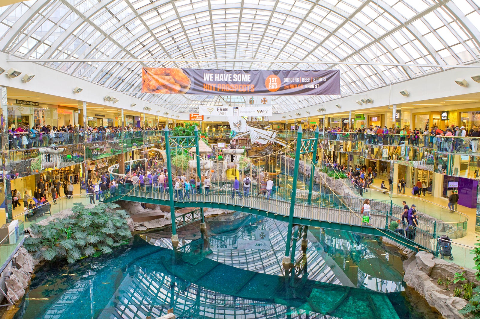 مرکز خرید وست ادمونتون - West Edmonton Mall