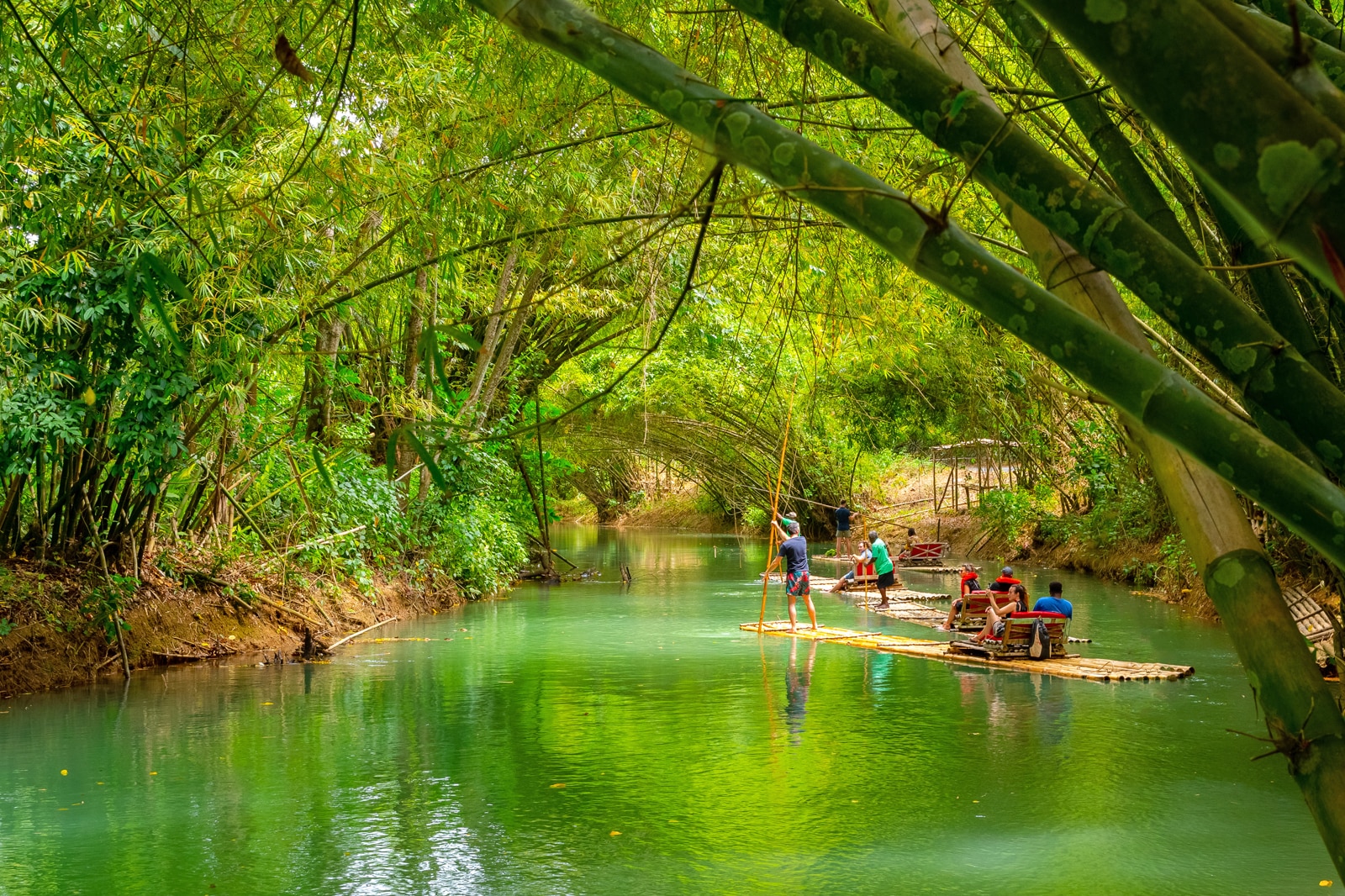 قایقرانی بامبو در رودخانه مارتا برا - Bamboo rafting down the Martha Brae River