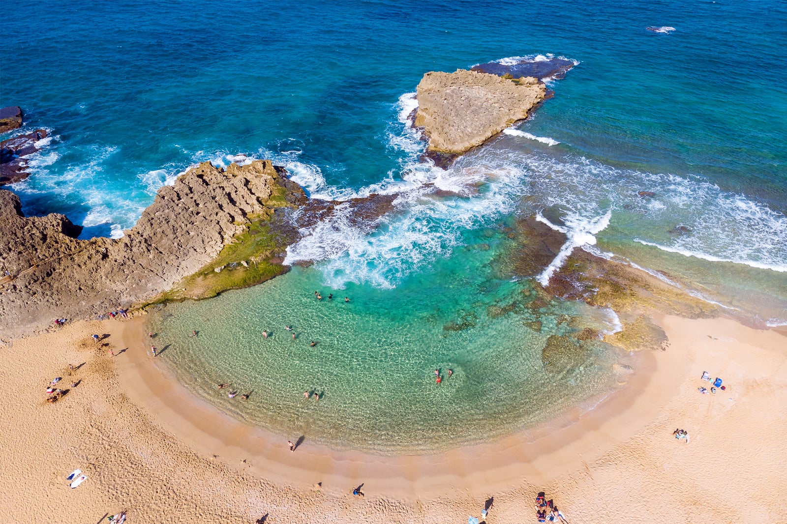 ساحل لا پوزا دل اوبیسپو - La Poza del Obispo Beach