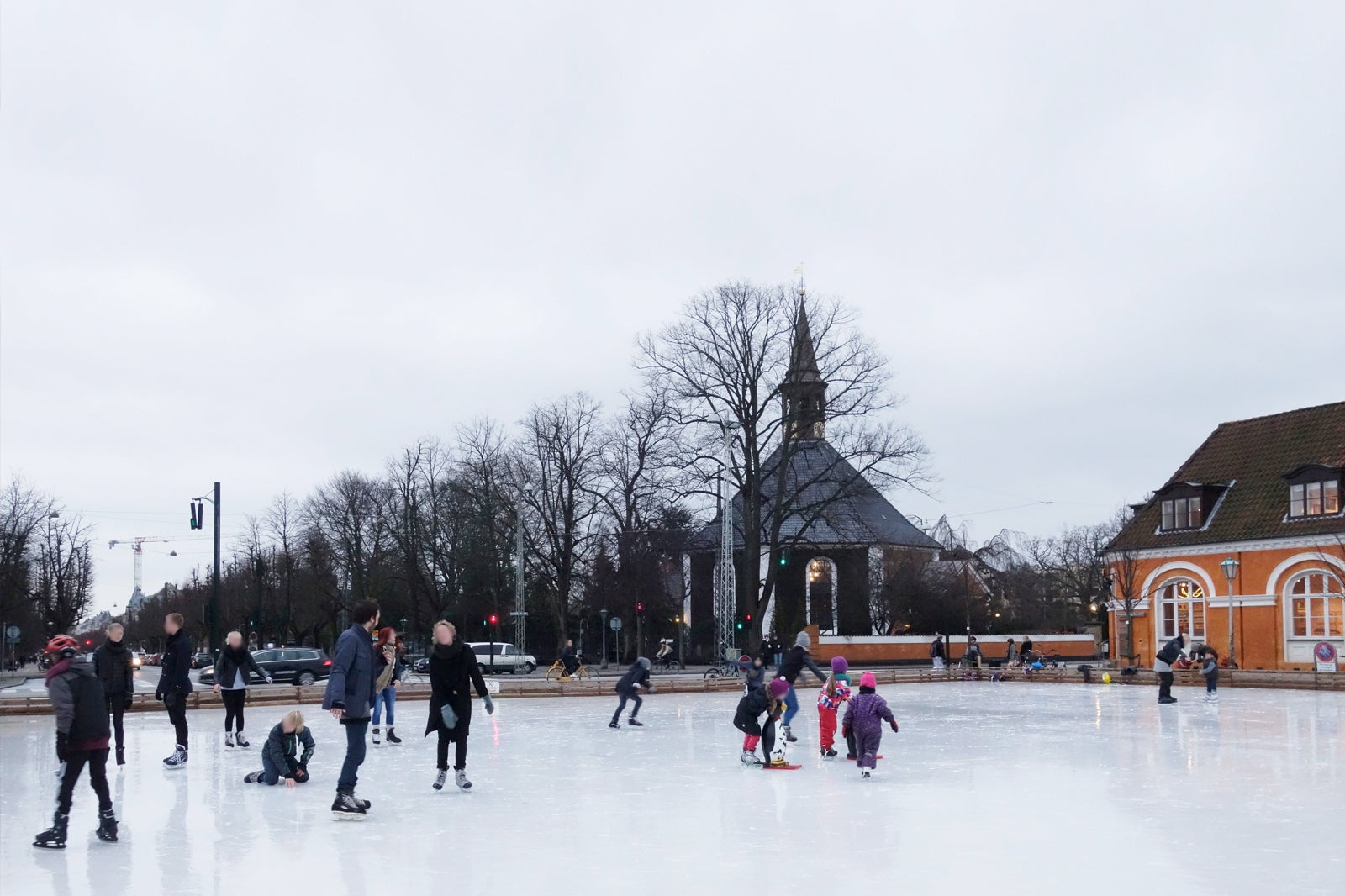 پیست اسکیت در Frederiksberg Runddel - The skating rink at Frederiksberg Runddel