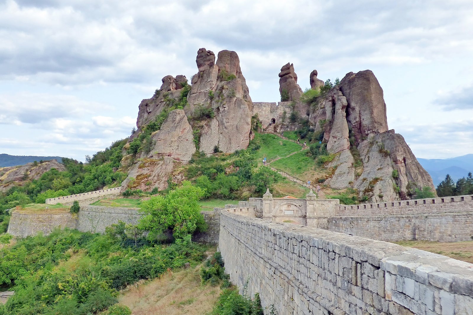 صخره های بلوگرادچیک - Belogradchik Rocks & Fortress