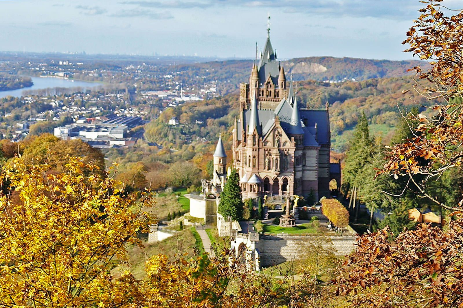 قلعه دراخنبورگ - Schloss Drachenburg