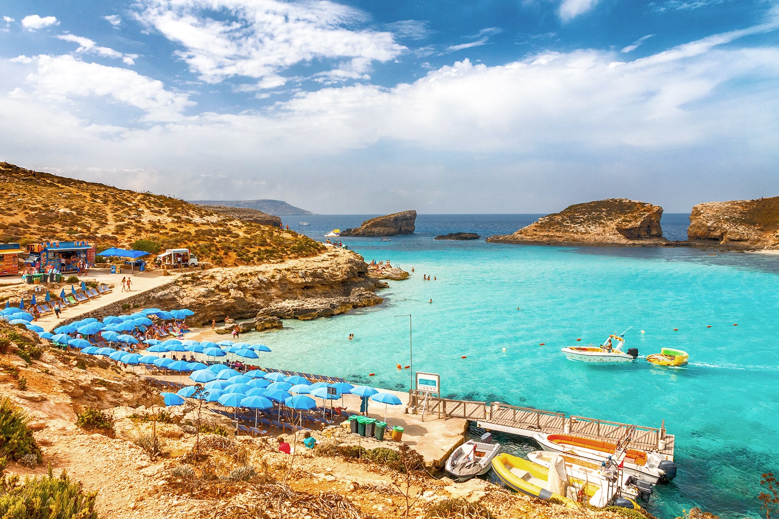 برخی از دریاهای آبی به طور جدی در انتظار هستند - Some seriously blue seas await