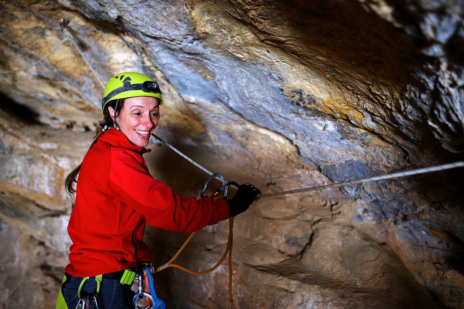 زیپ جهان تخته سنگ - Zipper World Slate Caverns