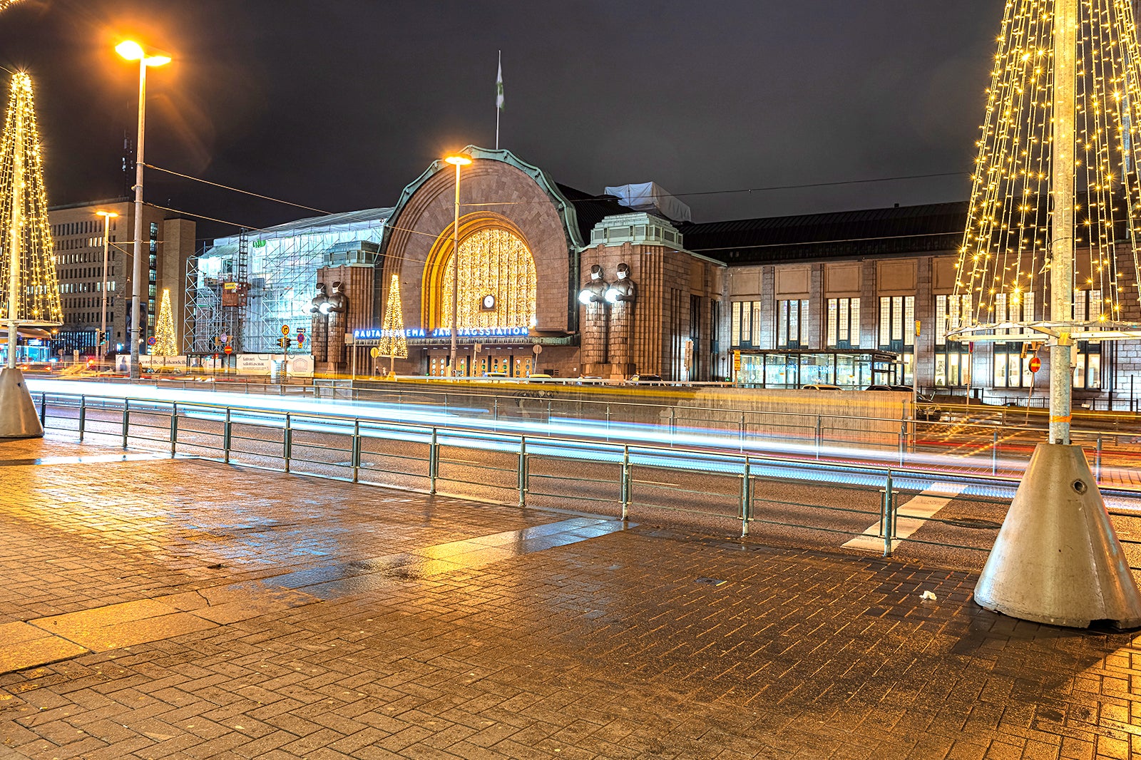 ایستگاه مرکزی هلسینکی - Helsinki Central Station