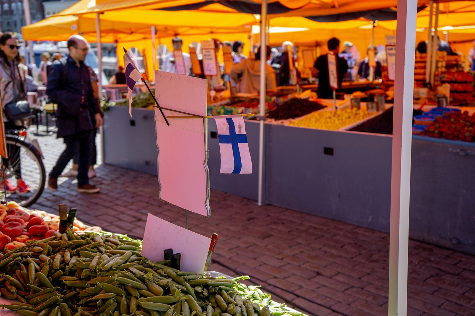 میدان بازار هلسینکی - Helsinki Market Square (Kauppatori)