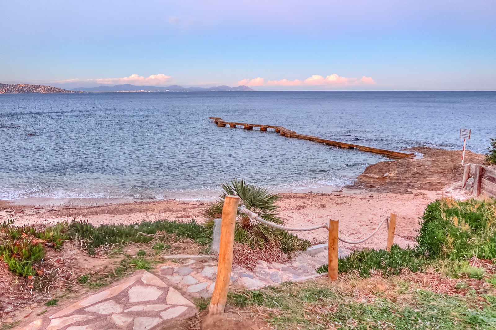 مسیر ساحلی سنت تروپه - Sentier du Littoral Saint-Tropez