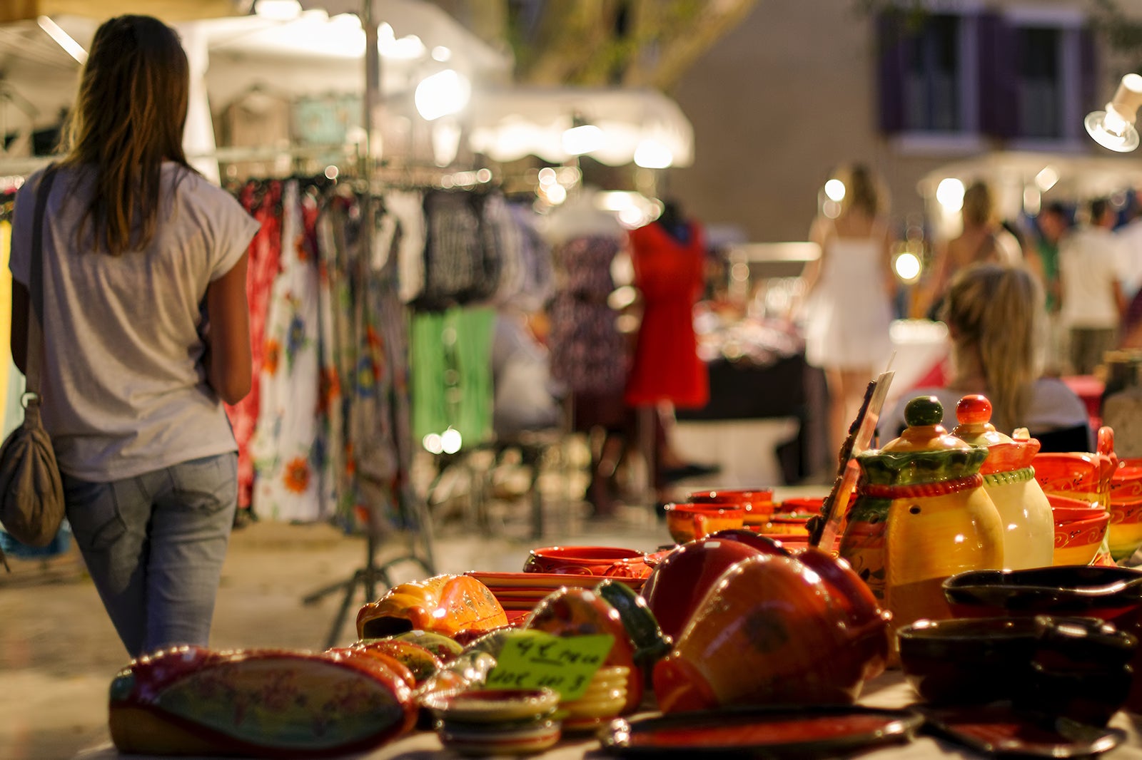 بازار شبانه Faviere - The Faviere Night Market (Marché Nocturne de La Favière)