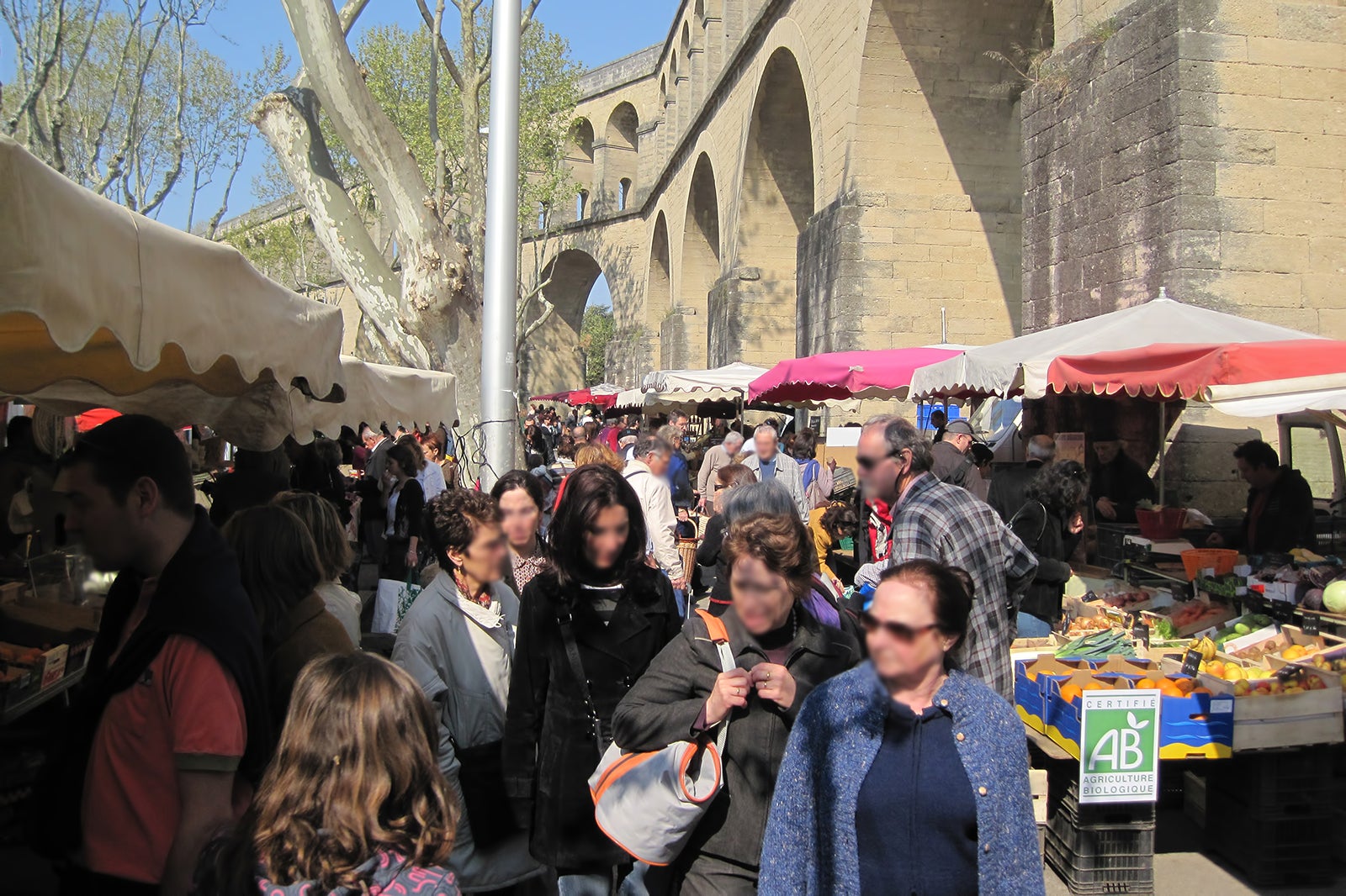 بازار آرسو - Arceaux Market (Marché des Arceaux)