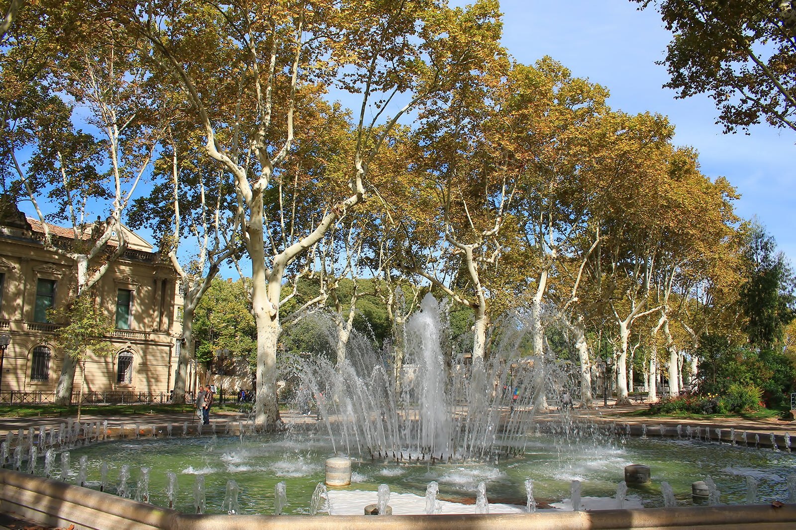 اسپلاناد شارل دوگل - Esplanade Charles-de-Gaulle