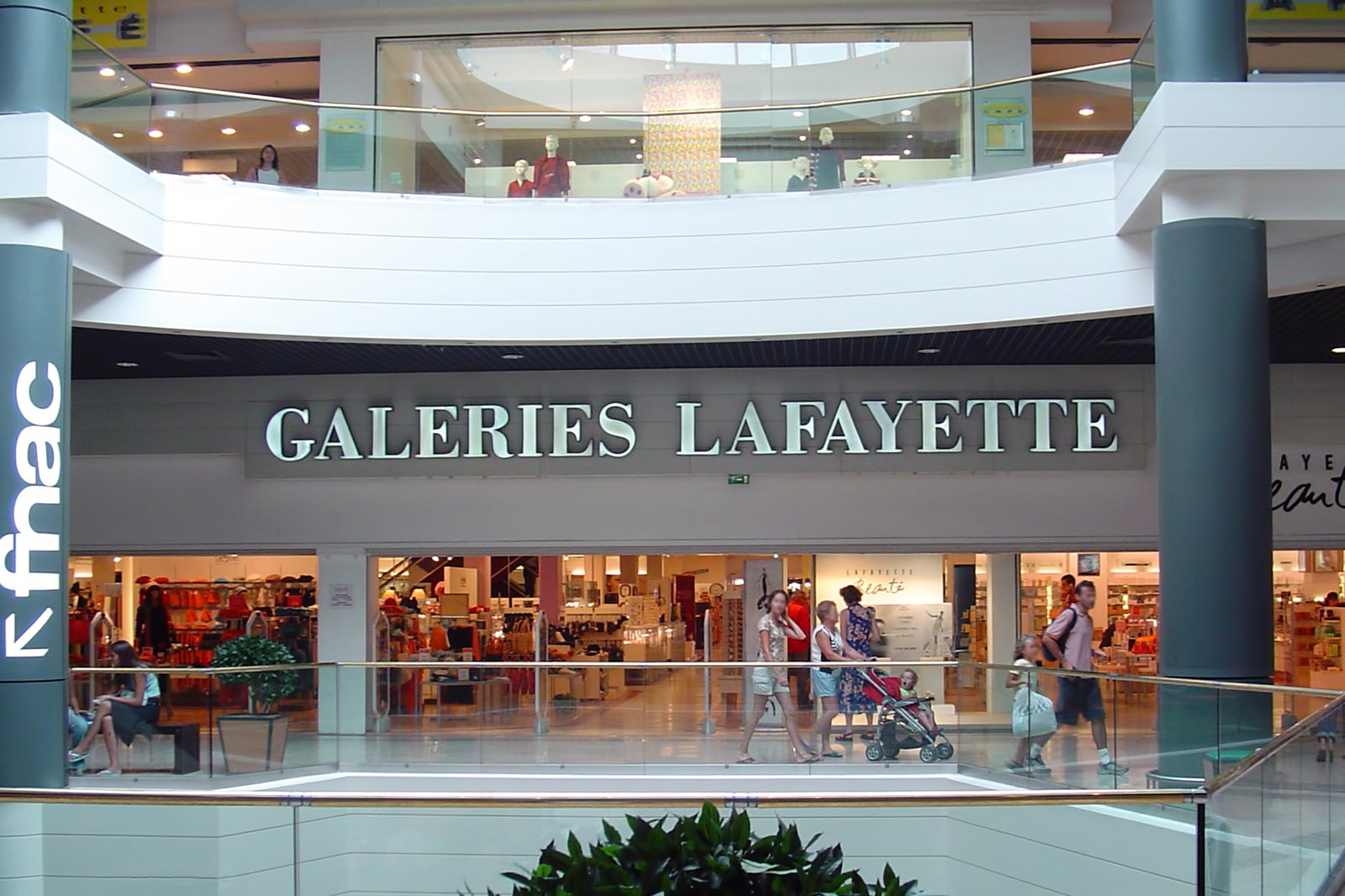 گالری لافایت - Galeries Lafayette