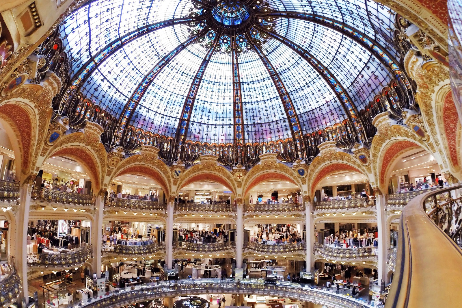 گالری لافایت هاوسمان - Galeries Lafayette Haussmann