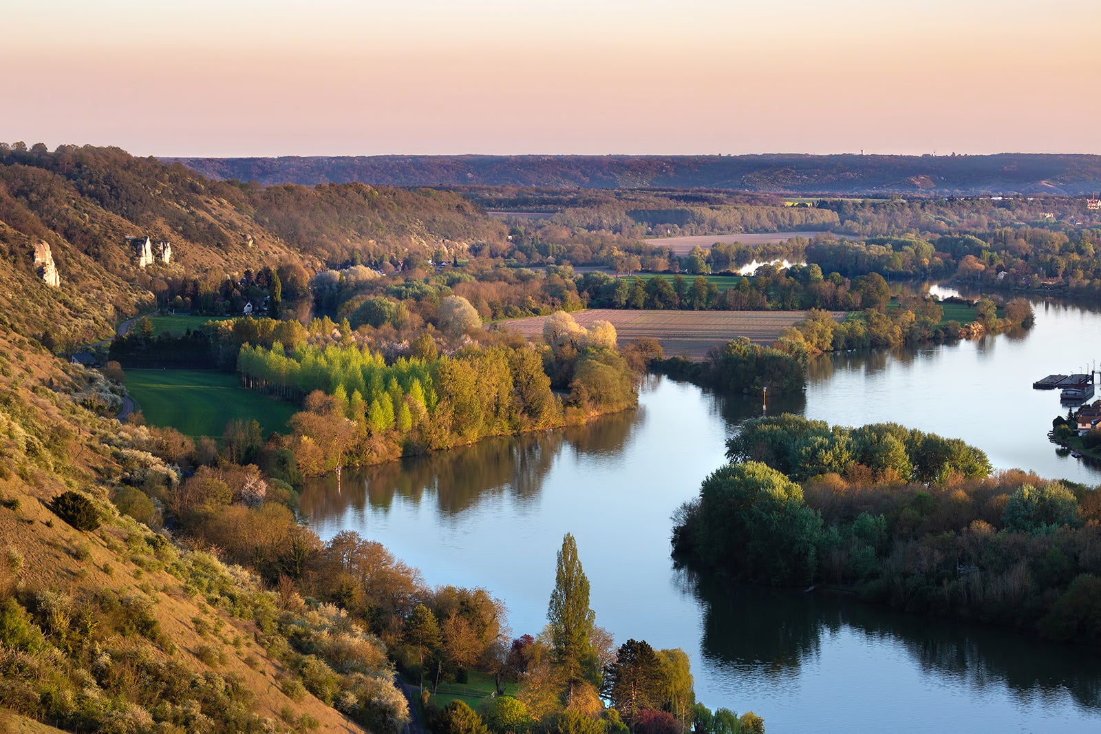 پارک منطقه ای طبیعی بوکلز دو لا سن - Boucles de la Seine Natural Regional Park