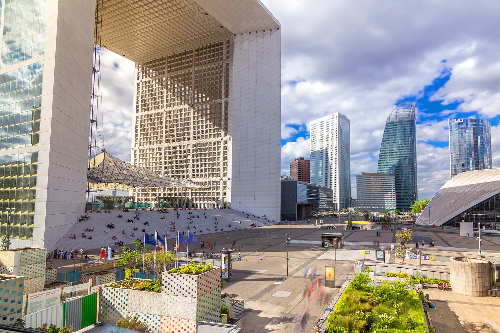 طاق بزرگ لا دفنس - La Grande Arche de La Défense