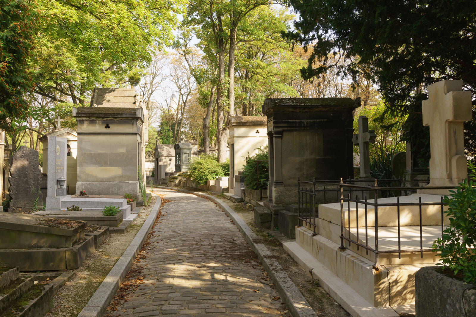 گورستان پر لاشز - Père Lachaise Cemetery