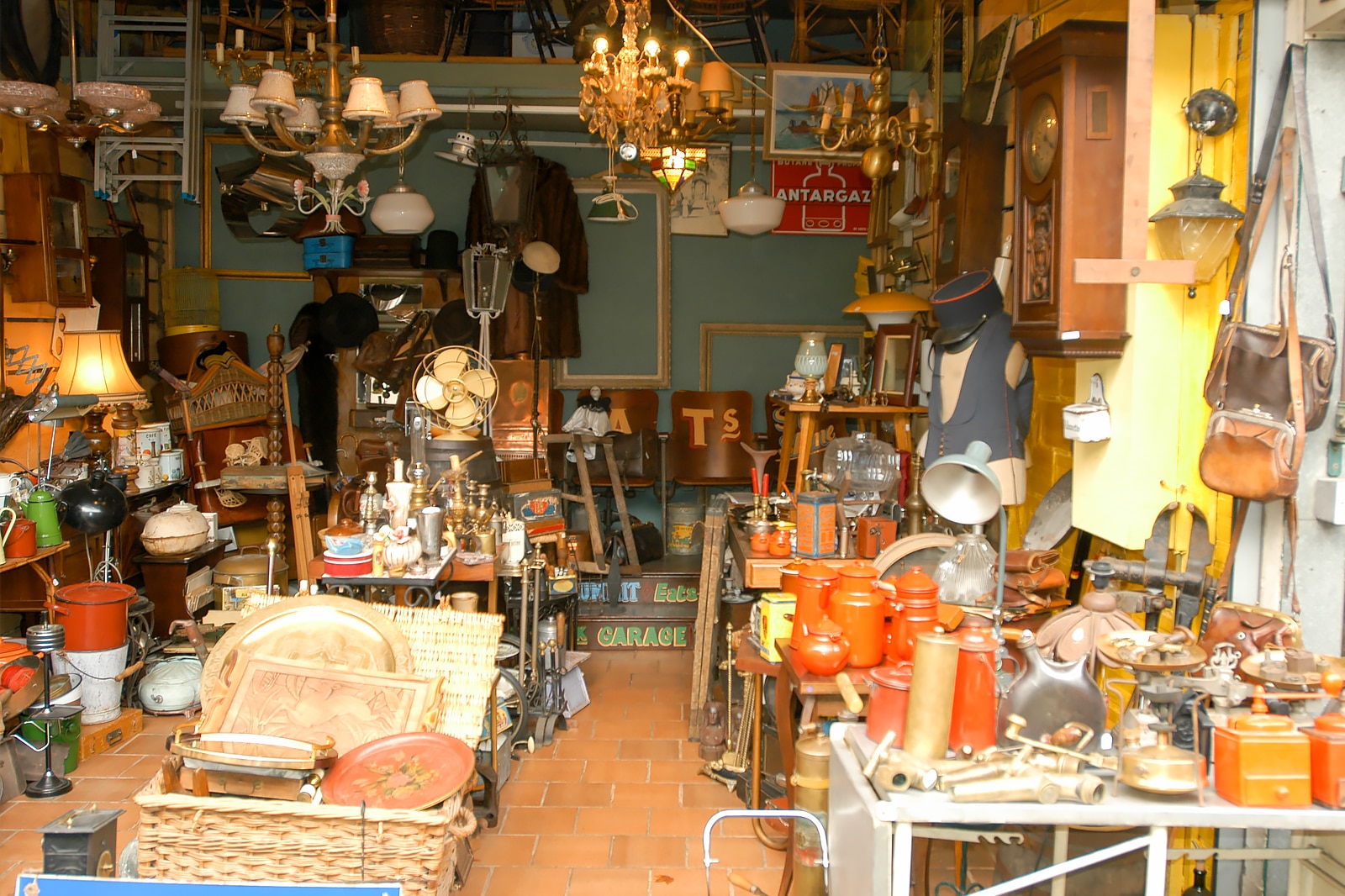 بازار دستفروشی سنت اوئن - Saint-Ouen Flea Market