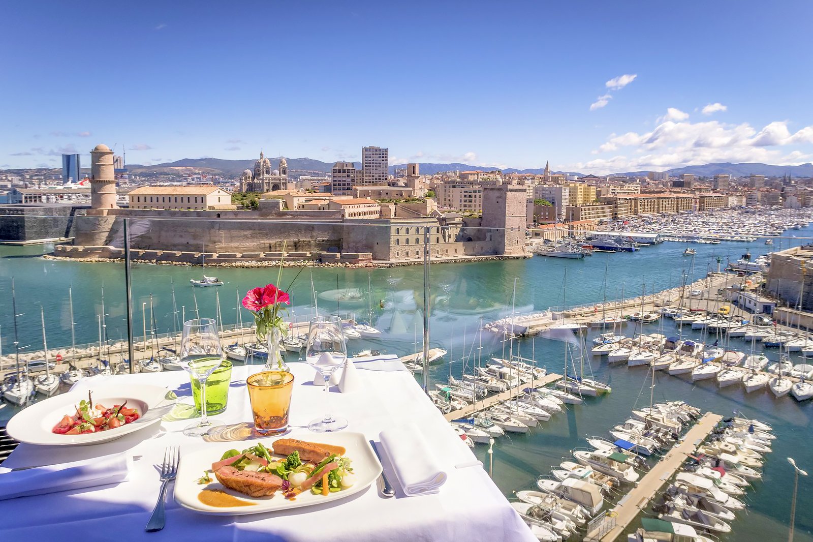 رستوران های کنار دریا - Seaside restaurants