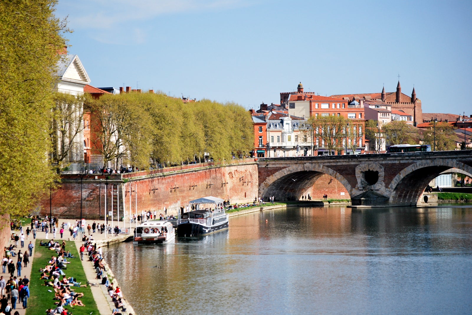 بانک های گارون - Banks of the Garonne