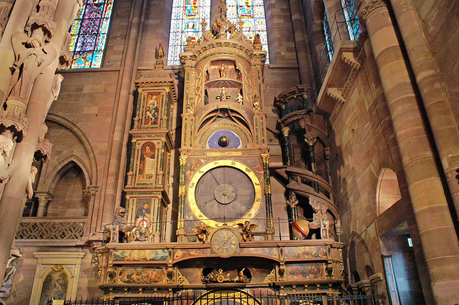 ساعت نجومی استراسبورگ - Strasbourg astronomical clock