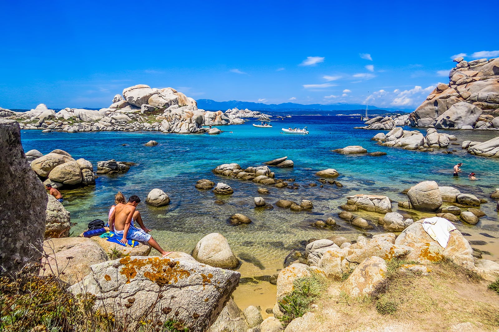 مجمع الجزایر لاوزی - Lavezzi Archipelago