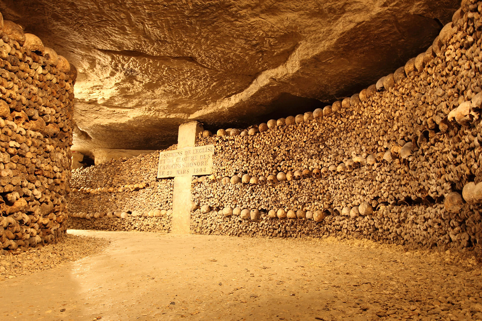 دخمه های پاریس - Catacombs of Paris