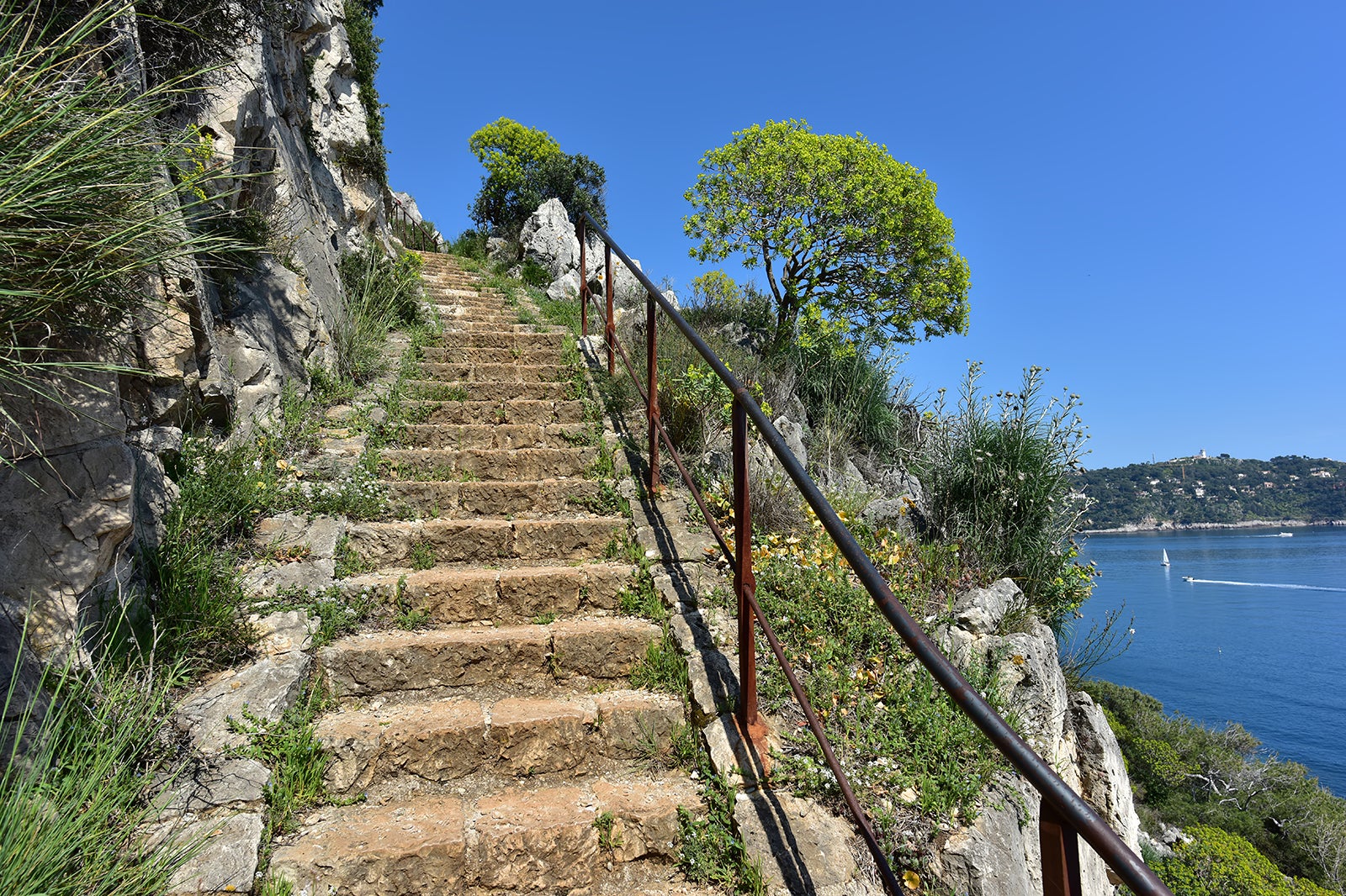 Sentier du Littoral (مسیر ساحلی زیبا به Villefranche-sur-Mer) - Sentier du Littoral (Nice to Villefranche-sur-Mer Coastal Path)